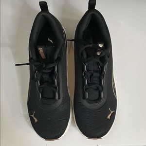 Women’s Puma Black Sneakers with Subtle Gold Details - Size 7